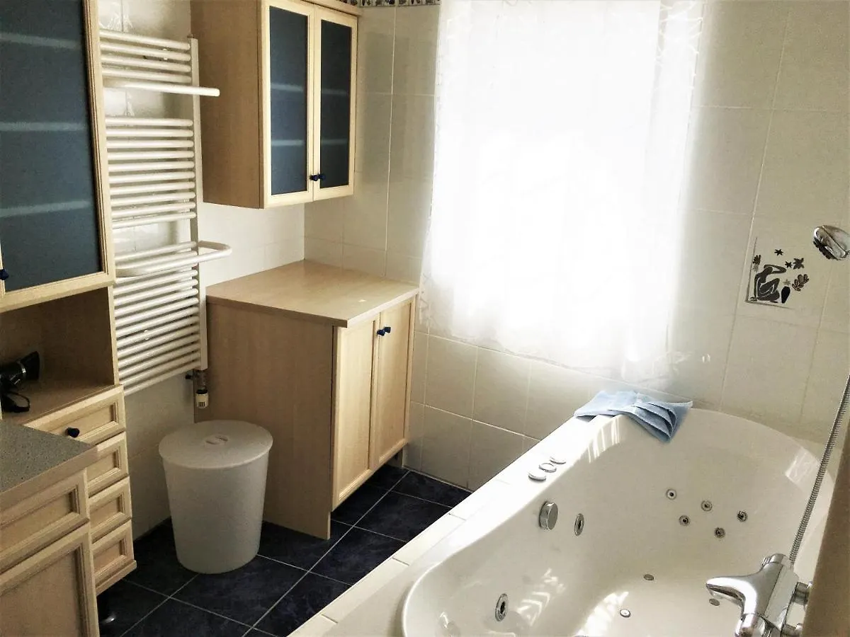 Ajo Vienna Big Flat 150 Sqm Contactless - Check-In Apartment 0*,